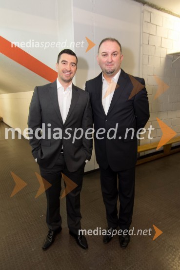 Marko Potrč, voditelj; Marjan Škalič, predsednik društva »Namesto pike vejica«Dobrodelni koncert »Za prvi korak«