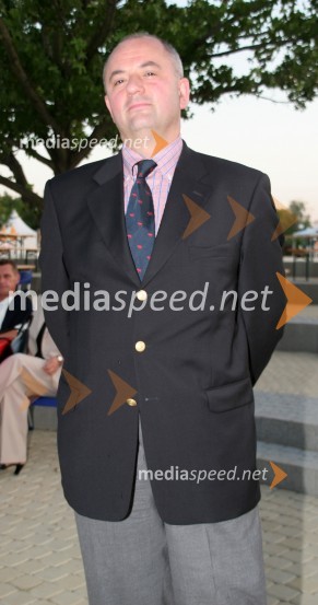 Direktor Peugeot Slovenija Didier RichardPolfinalni izbor za Miss Slovenije 2005