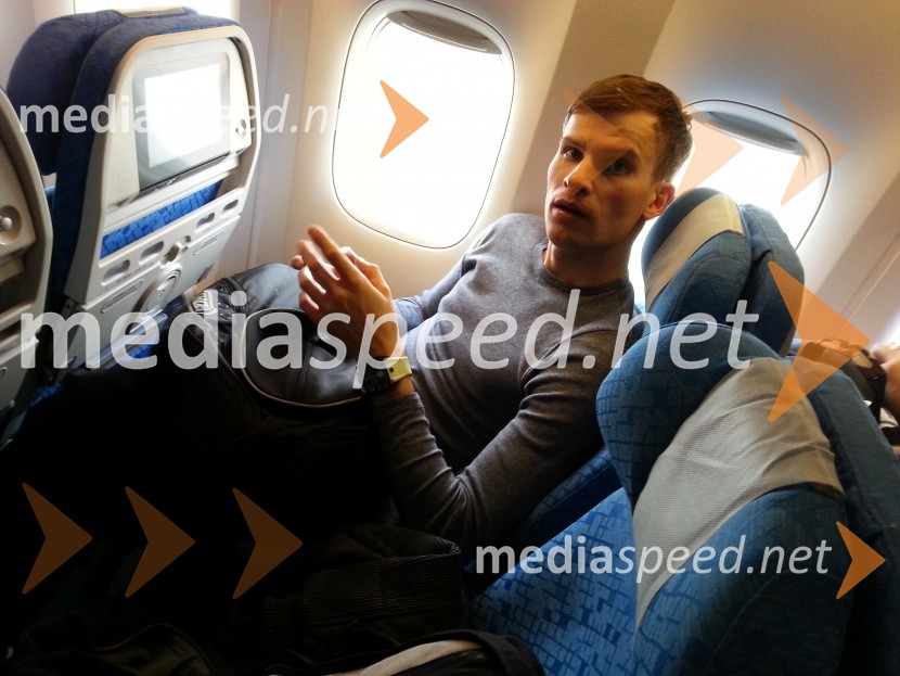 Matej Žagar, speedwayist Utrinki iz potovanja Mateja Žagarja in ostalih voznikov SGP serije na uvodno dirko v Novo Zelandijo