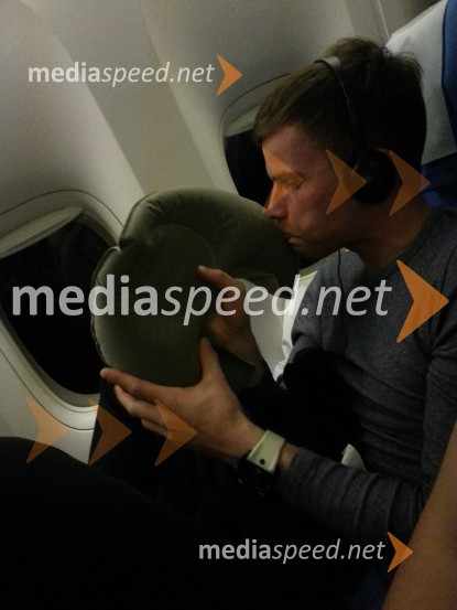 Matej Žagar, speedwayist Utrinki iz potovanja Mateja Žagarja in ostalih voznikov SGP serije na uvodno dirko v Novo Zelandijo