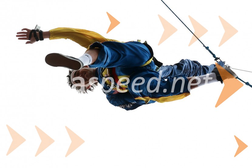 Chris Holder (Avs)Skyfall, Žagar, Holder, Lindgren in Woffinden skočili iz 192 metrskega stolpa Skytowerja