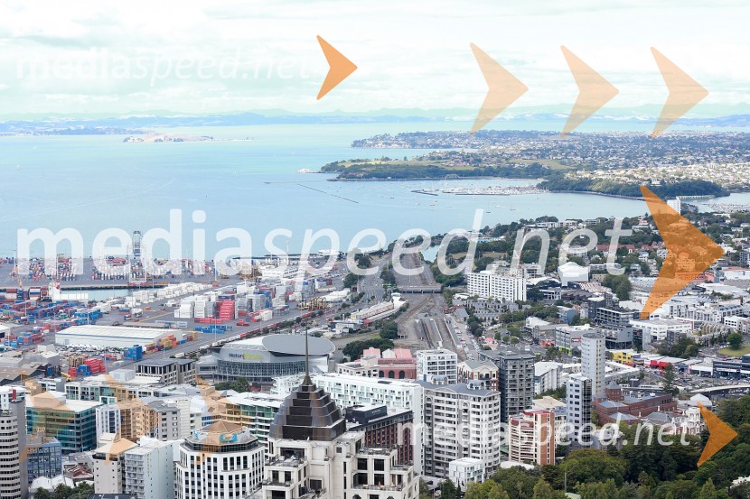 Skyfall, Žagar, Holder, Lindgren in Woffinden skočili iz 192 metrskega stolpa Skytowerja