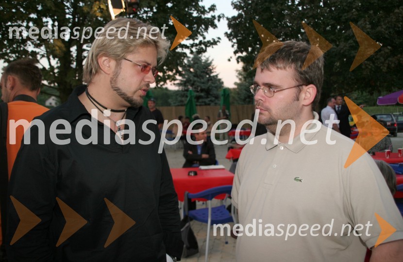 Režiser Pop tv Marjan Kučer in namestnik odgovornega urednika revije Mariborčan Alan KavčičPolfinalni izbor za Miss Slovenije 2005