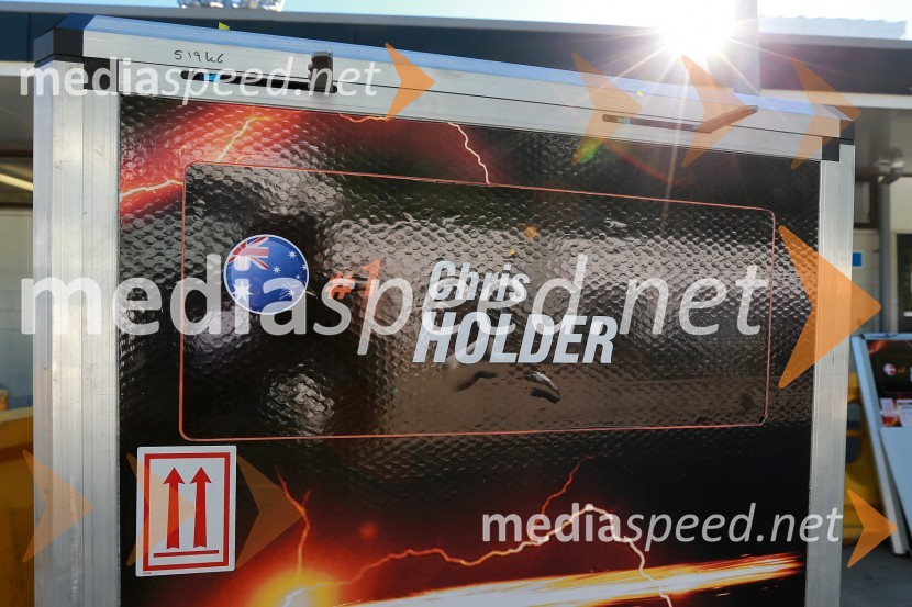 Zabojnik Chrisa HolderjaPrvi trening za VN Nove Zelandije v speedwayu