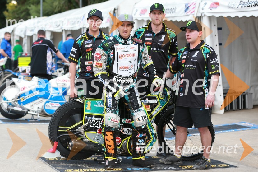 Chris Holder (Avs) z mehanikiUradni trening pred dirko za VN Nove Zelandije, Speedway Grand Prix