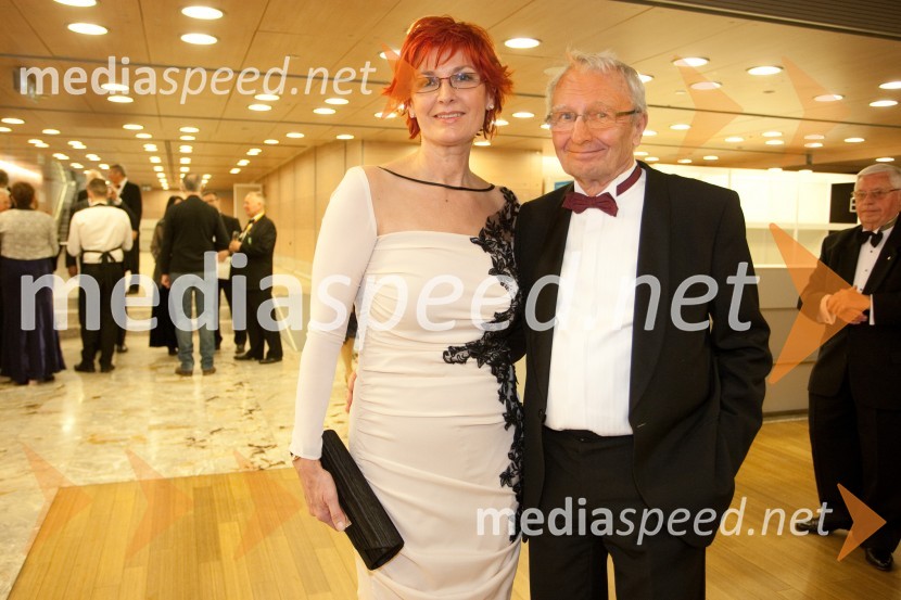 Darinka Pavlič Kamien, vodja službe za odnose z javnostmi pri Telekomu Slovenije; soprog Peter KamienVeliki dobrodelni Lions ples 2013