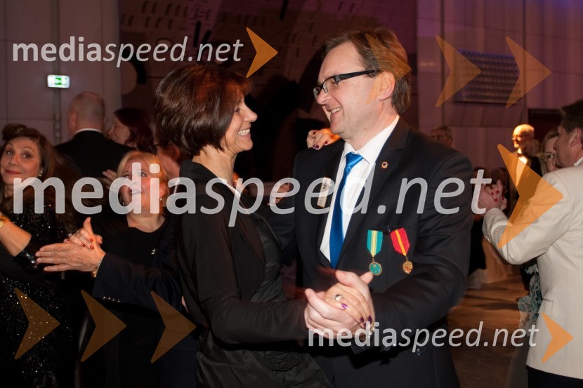 Ingrid Maršič; Dorijan Maršič, nekdanji guverner Distrikta 129 – SlovenijaVeliki dobrodelni Lions ples 2013