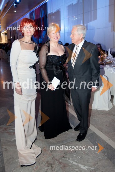 Darinka Pavlič Kamien, vodja službe za odnose z javnostmi pri Telekomu Slovenije; Sabrina Pečelin, vodja odnosov z javnostmi pri Porsche Slovenija d.o.o., predsednica Lions kluba Ljubljana 2012/2013; ...Veliki dobrodelni Lions ples 2013