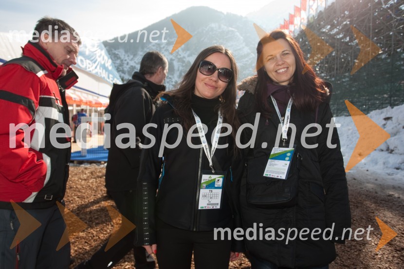 Nuša Božiček, marketing Volkswagen, Porsche Slovenija; Mojca KlemenčičPlanica 2013, finale v smučarskih poletih, sobota