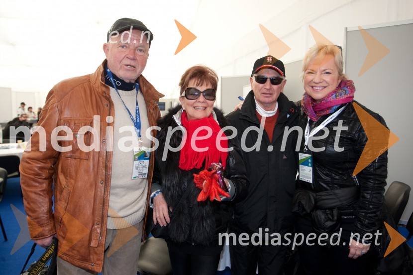 Joco Žnidaršič, fotograf; Tjaša Andree Prosenc, nekdanja drsalka, odvetnica; Tone Prosenc; Sabrina Pečelin, vodja odnosov z javnostmi pri Porsche Slovenija d.o.oPlanica 2013, finale v smučarskih poletih, sobota