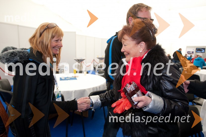 Teja Škriba; Tjaša Andree Prosenc, nekdanja drsalka, 
odvetnicaPlanica 2013, finale v smučarskih poletih, sobota