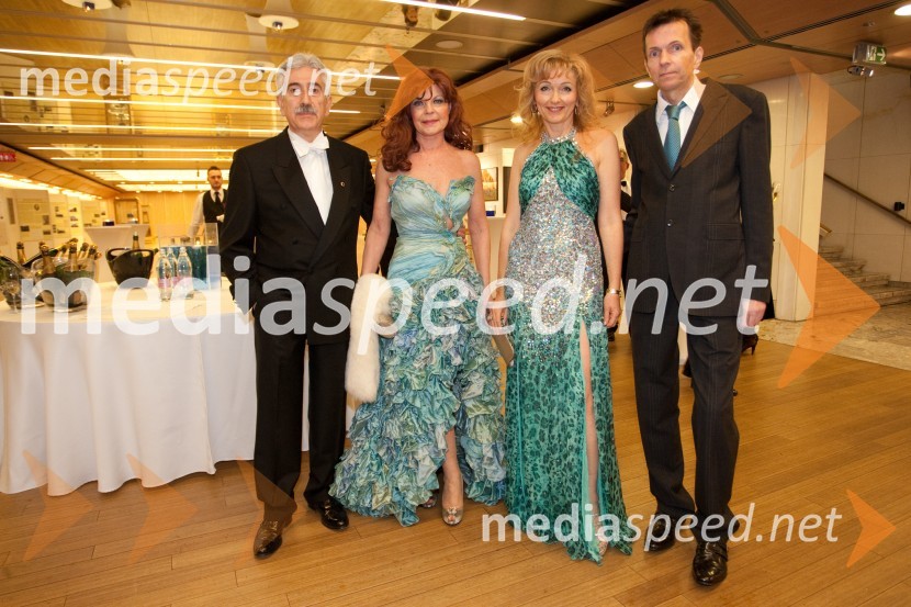 Rajko Kotnik, državni pravobranilec in predsednik Lions kluba Ljubljana Rožnik; Darja Kuhar Kotnik; Lilijana Kastelic, oblikovalka;&nbsp;Andrej Kocjan, arhitektVeliki dobrodelni Lions ples 2013
