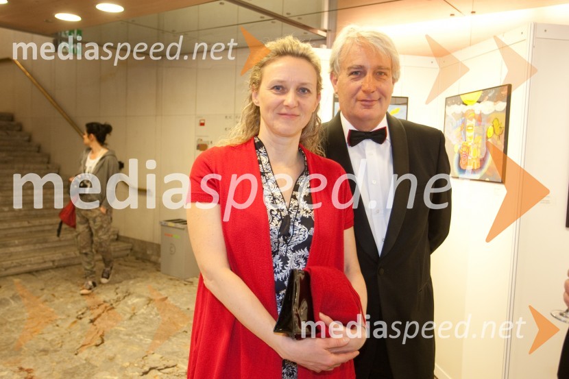Barbara Krajnc, direktorica SOZ s soprogomVeliki dobrodelni Lions ples 2013