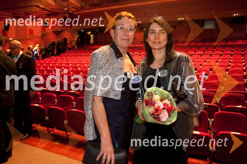 Polonca Oblak; Barbara Gašperšič VodopijaVeliki dobrodelni Lions ples 2013