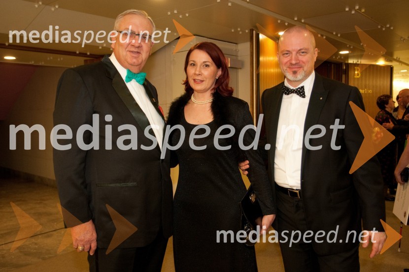 Wayne A. Madden, predsednik svetovne Lions organizacije; Polonca Kukec; Urban CentaVeliki dobrodelni Lions ples 2013