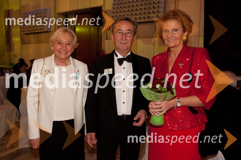 Claudette Cornet s soprogom; Alenka Marter, bodoča guvernerka slovenskih Lions klubovVeliki dobrodelni Lions ples 2013