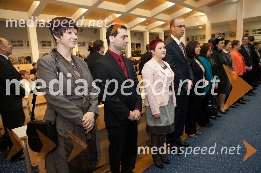 Dr. Simona Šarotar Žižek, Ekonomsko-poslovna fakulteta UM; dr. Gregor Maučec, Pravna fakulteta UM; dr. Ivanka Huber, Filozofska fakulteta UM; dr. Jernej Kovač, Filozofska fakulteta UMUniverza v Mariboru, promocija doktorjev znanosti, marec 2013