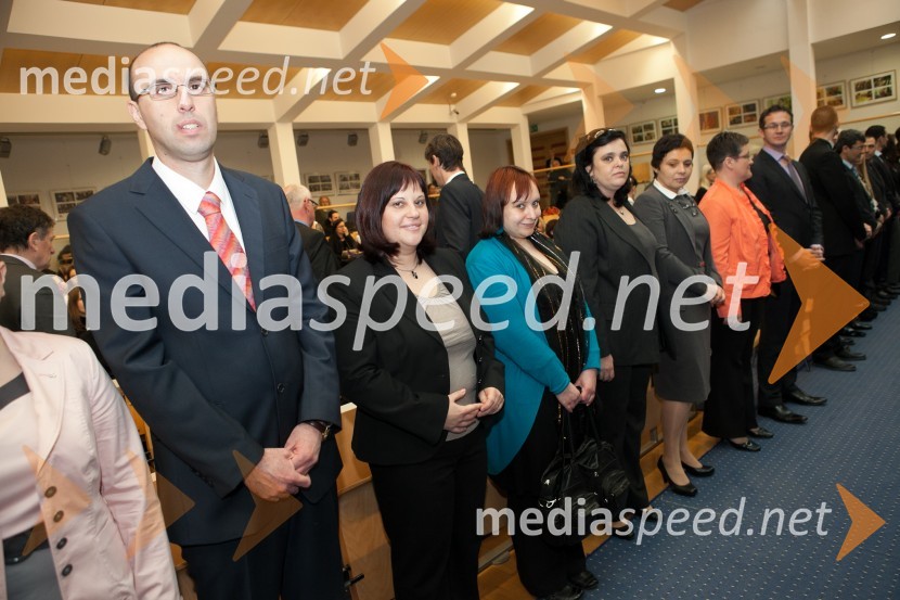 Dr. Jernej Kovač, Filozofska fakulteta UM; dr. Maja Hmelak, Filozofska fakulteta UM; dr. Danijela Frangež, Fakulteta za varnostne vede UM; dr. Martina Rajšp, Pedagoška fakulteta UM; dr. Silva Grobelnik Mlakar, Fakulteta za kmetijstvo in biosistemske vede UM; dr. Anastazija Gselman, Fakulteta za kmetijstvo in biosistemske vede UM; dr. Peter Popović, Medicinska fakulteta UMUniverza v Mariboru, promocija doktorjev znanosti, marec 2013