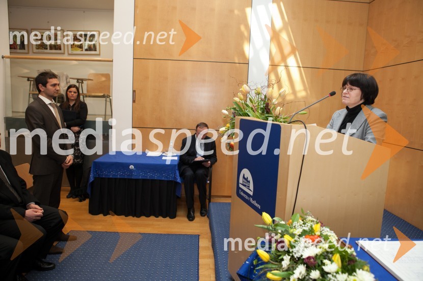 Dr. Mihael Kasaš,&nbsp; Fakulteta za kemijo in kemijsko tehnologijo UM; prof. dr. Zorka Novak Pintarič, Fakulteta za kemijo in kemijsko tehnologijo UMUniverza v Mariboru, promocija doktorjev znanosti, marec 2013