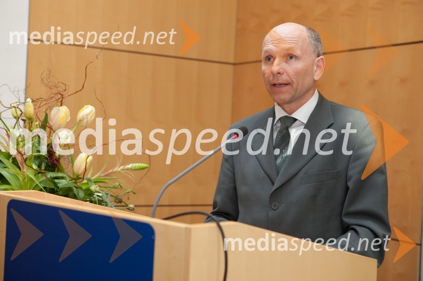 Prof. dr. Andrej Čretnik; Medicinska fakulteta UMUniverza v Mariboru, promocija doktorjev znanosti, marec 2013