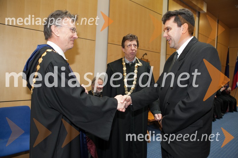 Prof. dr. Danijel Rebolj, rektor Univerze v Mariboru; prof. dr. Željko 
Knez, dekan Fakultete za kemijo in kemijsko tehnologijo UM; dr. Evgen Torhač, Fakulteta za kemijo in kemijsko tehnologijo UMUniverza v Mariboru, promocija doktorjev znanosti, marec 2013