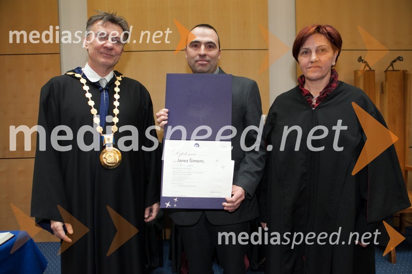 Prof. dr. Danijel Rebolj, rektor Univerze v Mariboru; dr. Janez Šimenc, Medicinska fakulteta UM; ...Univerza v Mariboru, promocija doktorjev znanosti, marec 2013