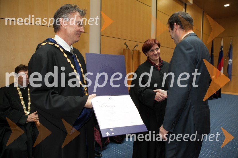 Prof. dr. Danijel Rebolj, rektor Univerze v Mariboru; ...; dr. Miha Munda, Medicinska fakulteta UMUniverza v Mariboru, promocija doktorjev znanosti, marec 2013