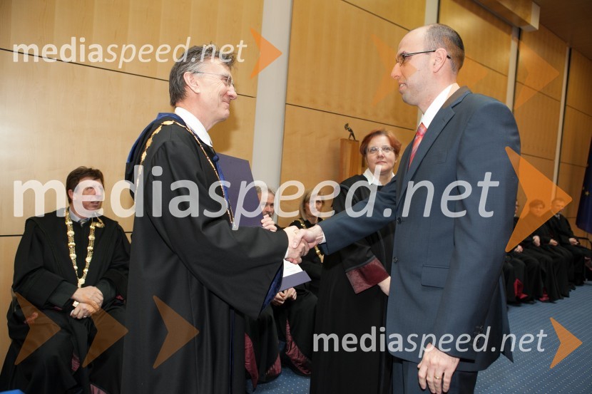Prof. dr. Danijel Rebolj, rektor Univerze v Mariboru; dr. Jernej Kovač, Filozofska fakulteta UMUniverza v Mariboru, promocija doktorjev znanosti, marec 2013