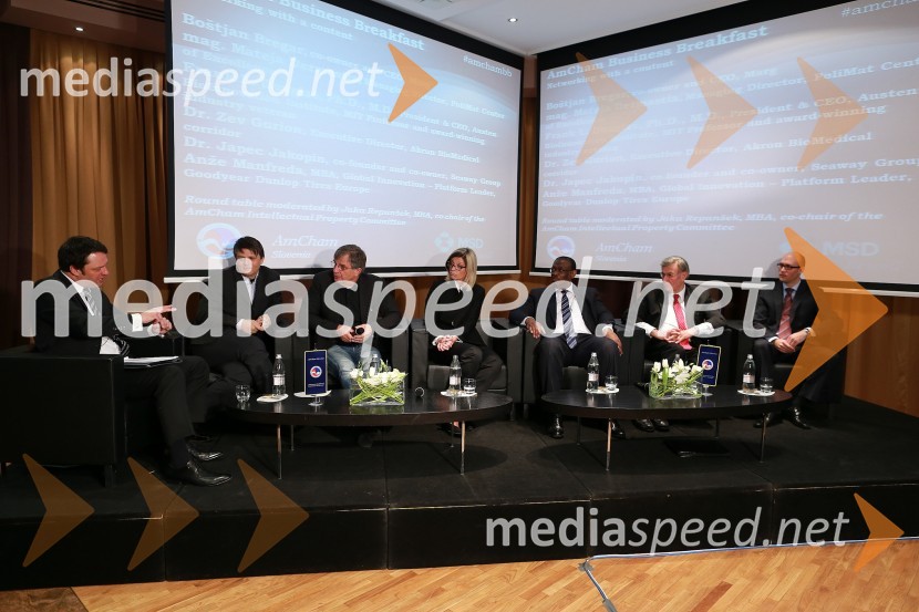 Jaka Repanšek, voditelj okrogle mize; Boštjan Bregar, soustanovitelj in CEO MARG; dr. Japec Jakopin, soustanovitelj in solastnik Seaway Group; mag. Mateja Dermastia, direktorica, Center odličnosti PoliMat; dr. Frank L. Douglas, predsednik in CEO Austen BioInnovation Institute; dr. Zev Gurion, izvršni direktor Akron BioMedical corridor; Anže Manfreda, vodja inovacijske platforme – novi poslovni modeli Goodyear Dunlop Tires EuropeAmcham, poslovni zajtrk z naslovom: Intelektualna kreacija in inovacija je lahko prihodnost za Slovenijo