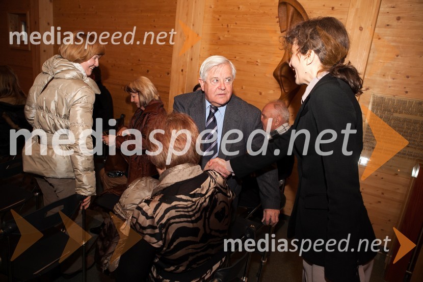 Milan Kučan, nekdanji predsednik RS; Polona Lovšin, RikoMiša Molk in Nina Orel, pogovor na Škrabčevi domačiji