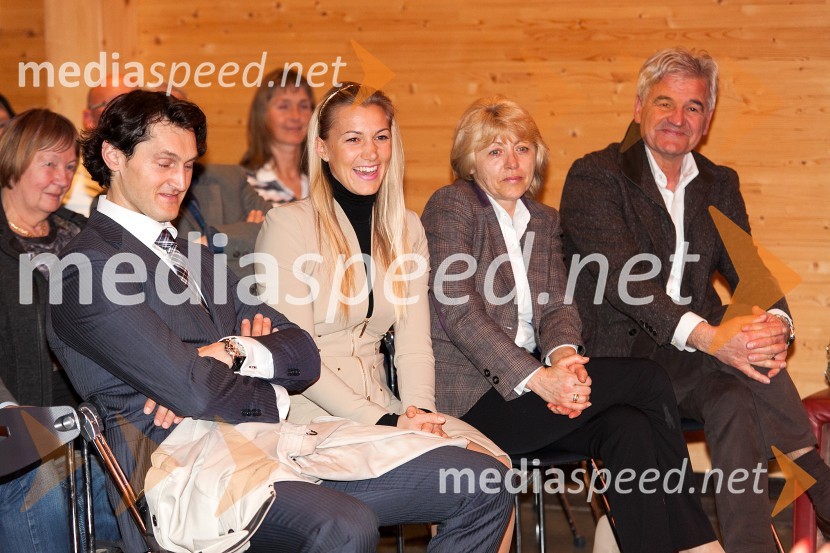 Miša Molk in Nina Orel, pogovor na Škrabčevi domačiji