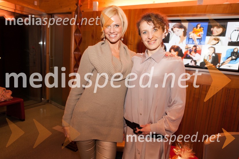 Nina Orel, strokovnjakinja za odnose z javnostmi, novinarka; Polona Lovšin, RikoMiša Molk in Nina Orel, pogovor na Škrabčevi domačiji