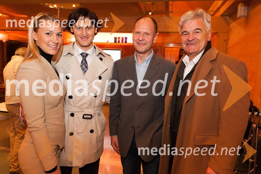 ...; ...; Staš Škrabec; ...Miša Molk in Nina Orel, pogovor na Škrabčevi domačiji