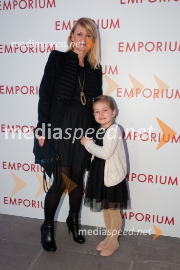 Metka Pevec Kejžar, odnosi z javnostjo Autocommerce d.o.o.; UlaModna revija kopalk v Emporiumu