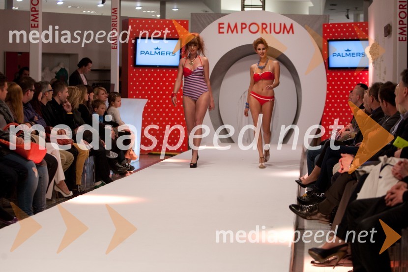 Karin Škufca, manenkenka; Anamarija Avbelj, Miss Universe Slovenije 2008Modna revija kopalk v Emporiumu