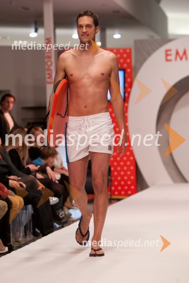 Matjaž Markič, plavalecModna revija kopalk v Emporiumu