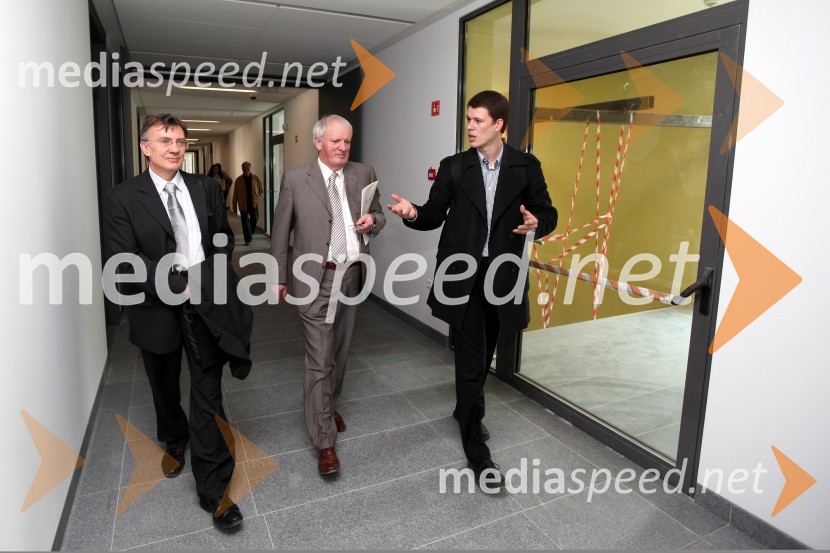 Prof. dr. Danijel Rebolj, rektor Univerze v Mariboru; Franc Panjan, predsednik uprave in generalni direktor Begrad d.d.; ...Medicinska fakulteta UM, novinarska konferenca o poteku novogradnje