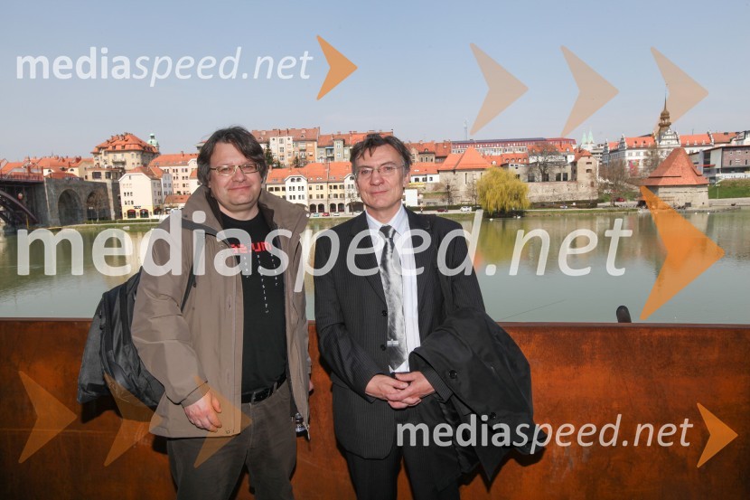 Doc. Uroš Lobnik, univerzitetni arhitekt; prof. dr. Danijel Rebolj, rektor Univerze v MariboruMedicinska fakulteta UM, novinarska konferenca o poteku novogradnje