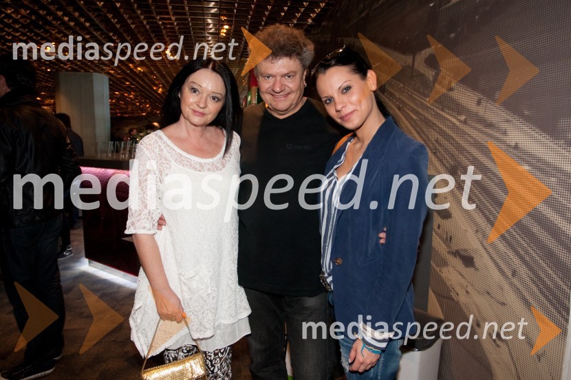 Klara Hvale; Janez Hvale, glasbenik; Sara UračPoklon Lojzetu Slaku in njegovi glasbi