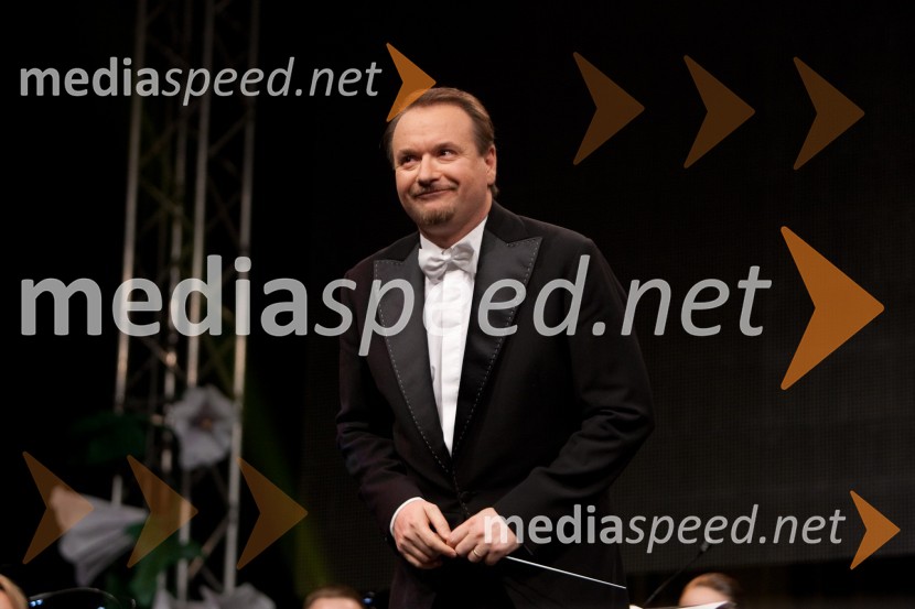 Patrik Greblo, dirigentPoklon Lojzetu Slaku in njegovi glasbi