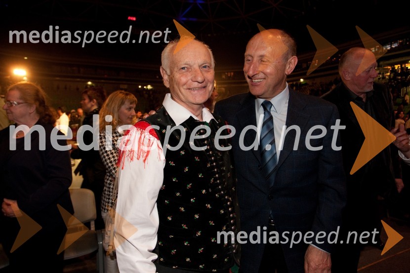 Mitja Slak, glasbenik; Ivan Sivec, pisatelj, novinar in avtor besedil za glasboPoklon Lojzetu Slaku in njegovi glasbi