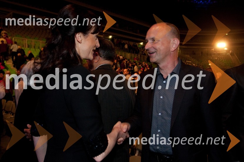 Saša Pavček, igralka; Slavko SlakPoklon Lojzetu Slaku in njegovi glasbi