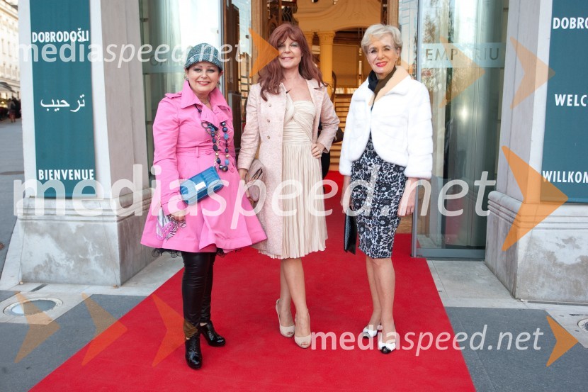 Zdenka Kahne, kozmetika Kahne; Darja Kuhar Kotnik; Metka Premerl, slavistkaPredstavitev kolekcij slovenskih oblikovalk v Galeriji Emporium