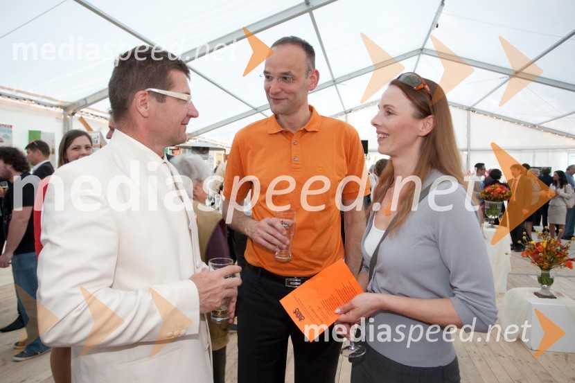 Dejan Turk, direktor SiMobila; mag. Aleksander Salkič, svetovalec predsednika uprave Petrol d.d.; MojcaSprejem nizozemskega veleposlaništva ob rojstnem dnevu kraljice Beatrix