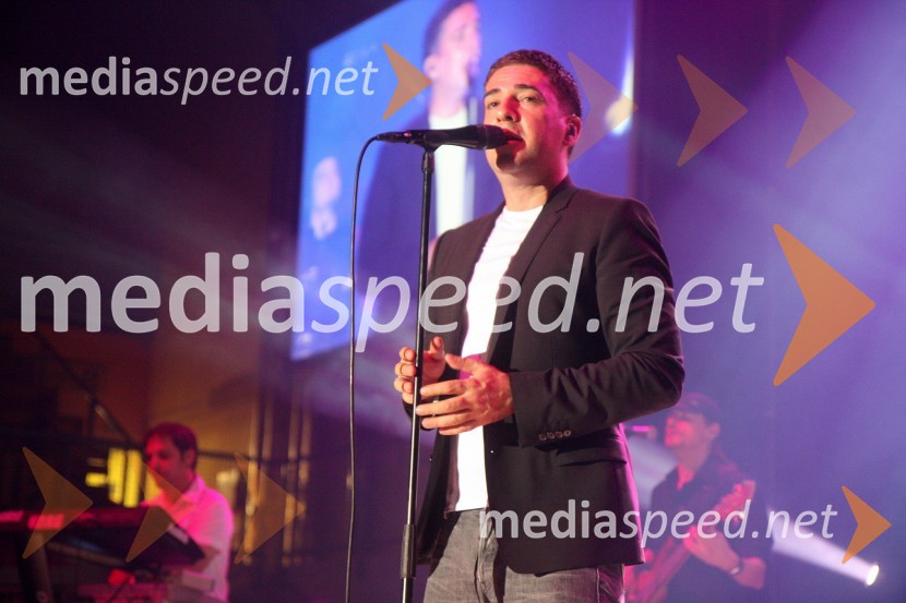 Željko Joksimović, pevecŽeljko Joksimović, koncert v dvorani Tabor