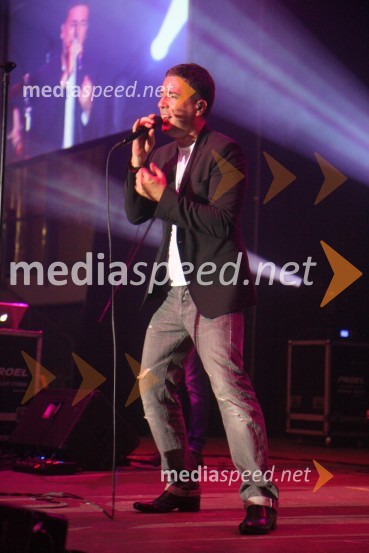 Željko Joksimović, pevecŽeljko Joksimović, koncert v dvorani Tabor