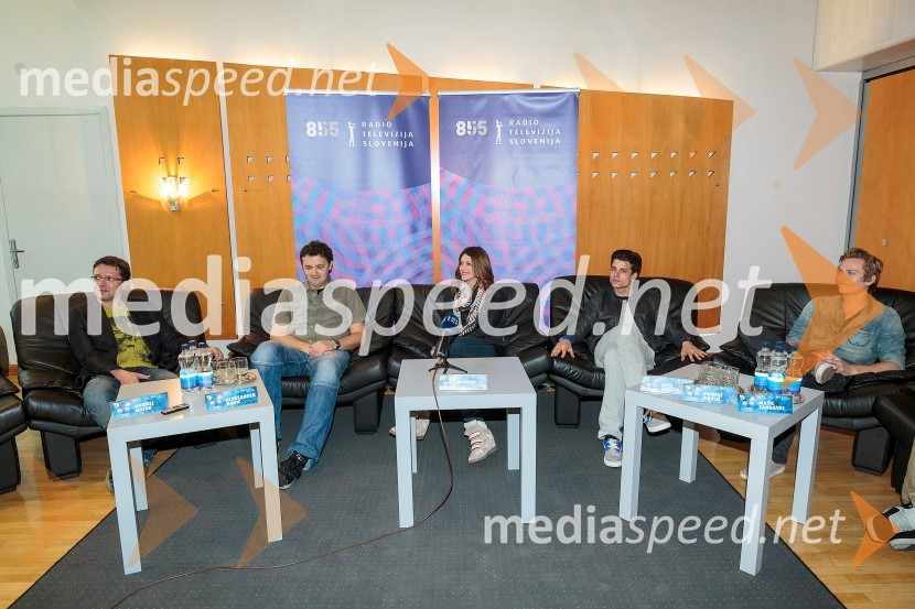 Andrej Hofer, RTV; Aleksander Radič; Hannah Mancini, pevka; Anže Škrube; Primož Pavlič, plesna skupina MaestroHannah Mancinni odpotovala na Evrovizijo