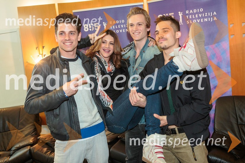 Anže Škrube, plesna skupina Maestro; Hannah Mancini, pevka; Primož Pavlič; Matic Zadravec, plesna skupina MaestroHannah Mancinni odpotovala na Evrovizijo