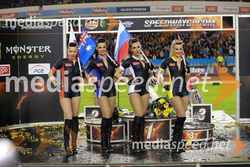 Aleksandra Kostadinovska, Barbee Sustarsic, Kristina Mišovič, Anja Štrukelj; štartna dekletaŽagar sedmi na VN Švedske