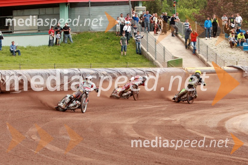 Denis Štojs (AMD Krško); Žiga Radkovič (AMD Krško); Matic Ivačič (AMD Krško)Nova zmaga za AMTK Ljubljana v pokalnem prvenstvu parov